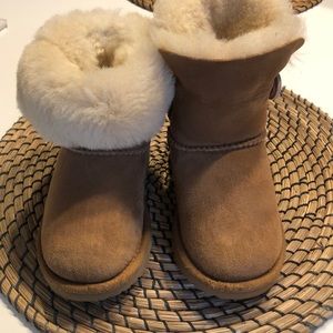 Ugg boots size 10 toddler